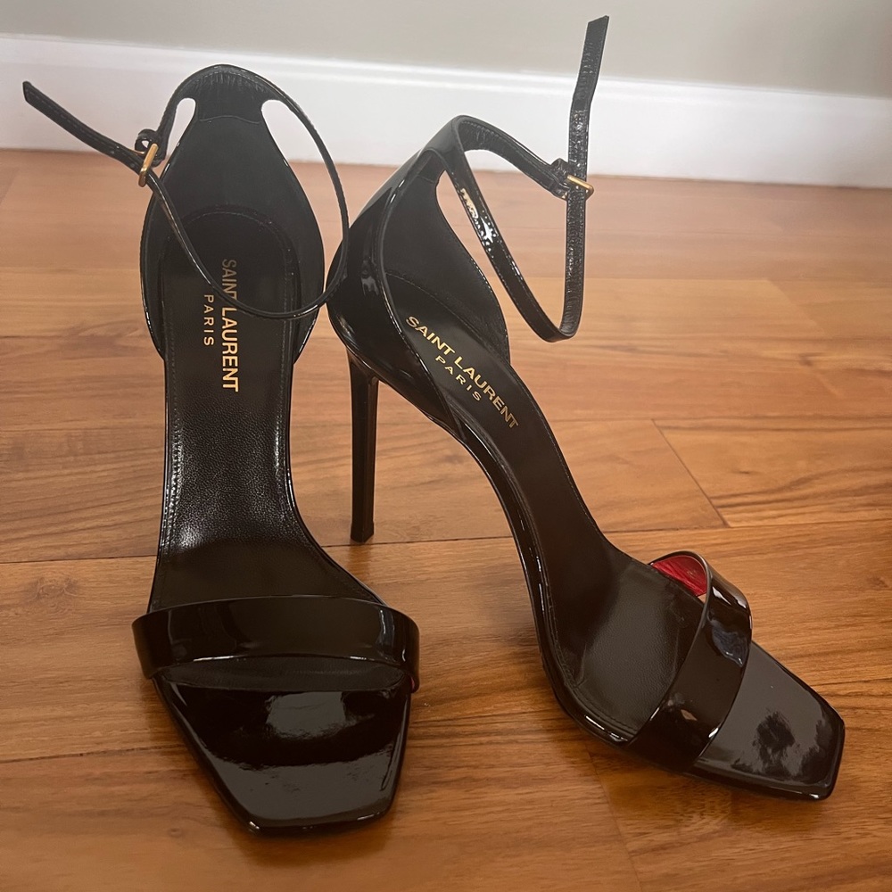 Saint Laurent patent black strappy heel